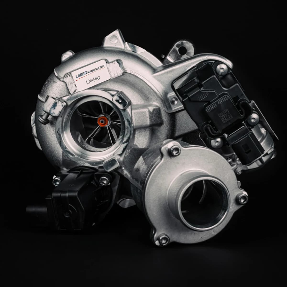 Foto real · turbo híbrido LM440 de Turbo Híbrido Ladermanufaktur LM440 IS38 Core